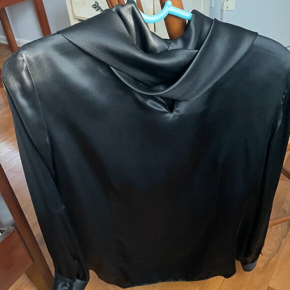 Black silk blouse, timeless - Picture 3 of 14